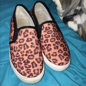 Leopard shoes